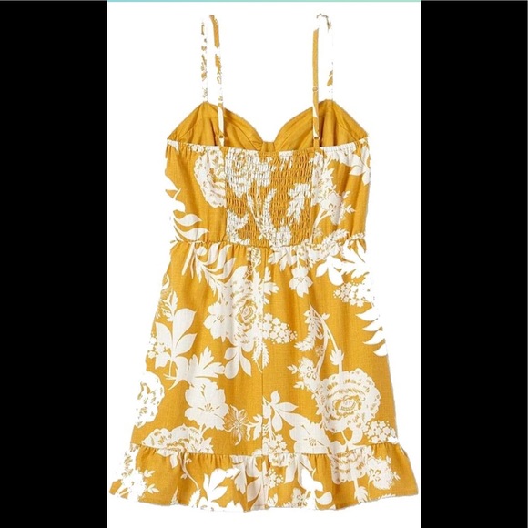 NWOT Yellow Mod 1960’s Style Dress - Picture 8 of 8